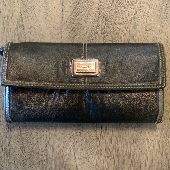 Vintage Burberry continental wallet - Picture 1 of 11